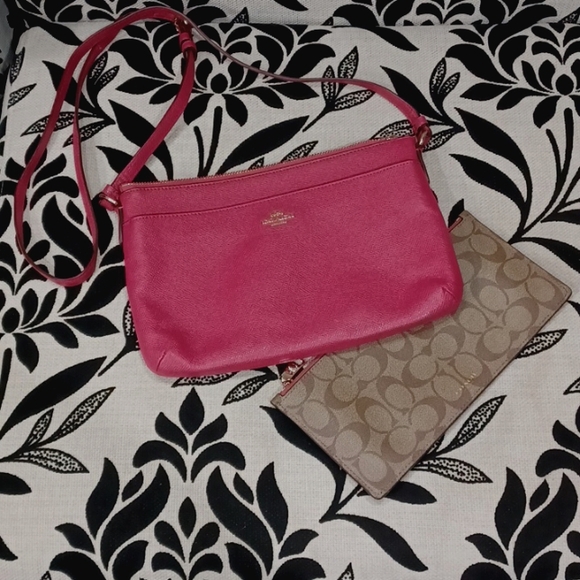 Coach Crossgrain Leather Crossbody Bag - Picture 1 of 11
